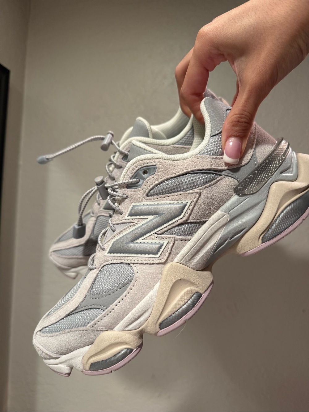 New Balance Women's 9060